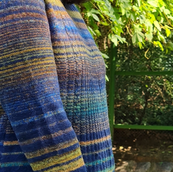 Striped knitted sweater - Picture 3 of 4